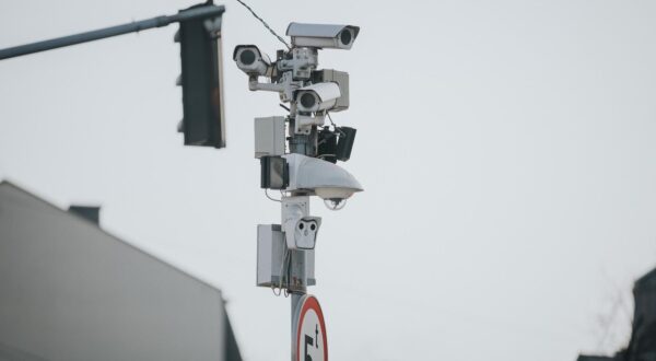 shallow-focus-shot-multi-angle-traffic-cameras-street-pole_181624-60043